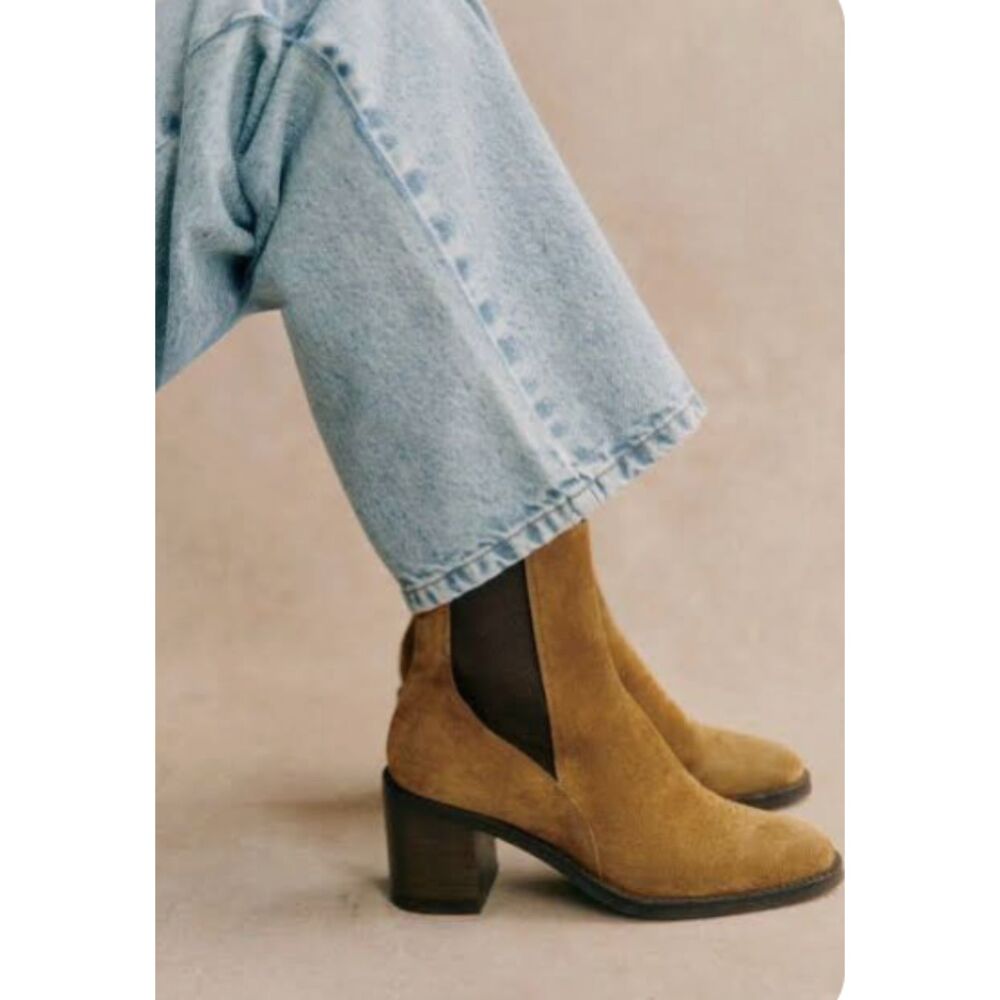 Sézane Pippa Suede Chelsea Ankle Boots Block Heel EU 38 US 7.5 New